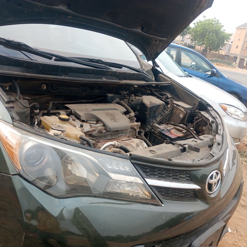 Thumbnail 6 of 2014 TOYOTA RAV4